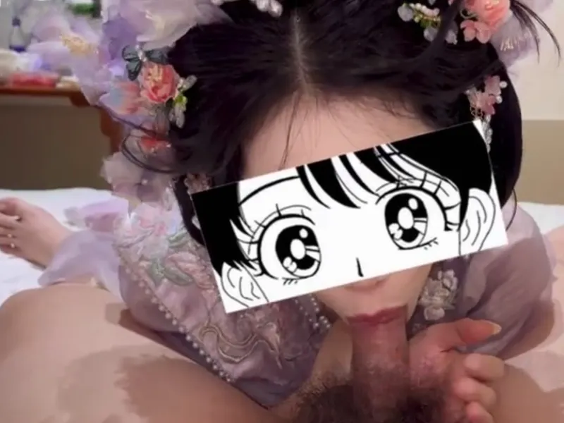 Gái xinh trong bộ đồ bé con mút cặc cực đã